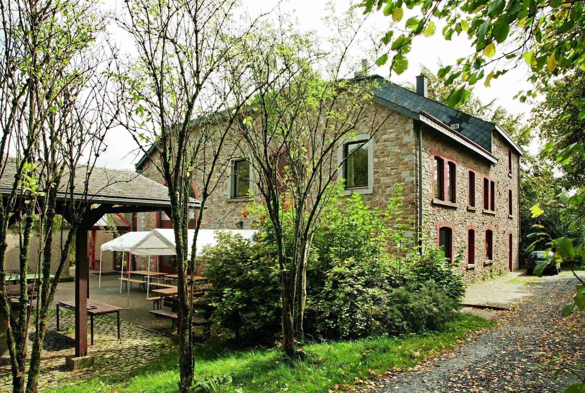 Auberge De Jeunesse De La Roche - Champlon Tenneville エクステリア 写真